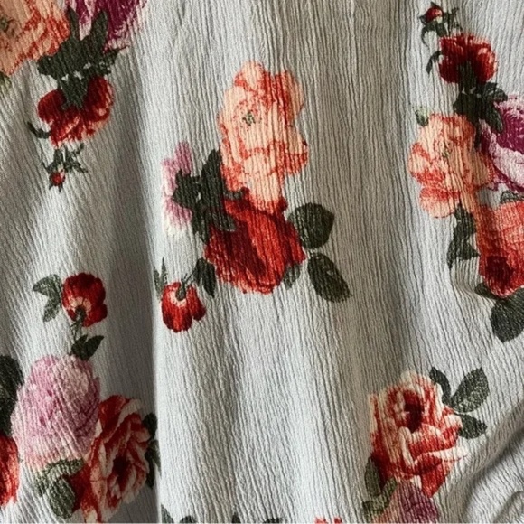 Sadie & Sage | Gray Grandma Floral Crepe Ruched Mini Dress, Large - Picture 2 of 8